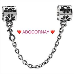 EUC Pandora 790385-05 Sterling Silver Daisy Safety Chain Charm